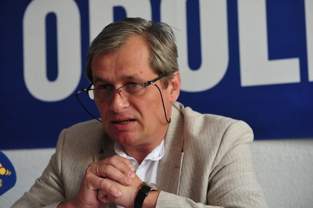 Poseł Kłosowski wezwał też opolan do "wypowiedzenia posłuszeństwa prezydentowi" i protestowania przeciwko wydatkowi,  jaki zaplanował urząd miasta.
