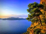 7 najpiękniejszych wysp Europy. Niektóre z nich znacie doskonale – dlaczego warto je odwiedzić? Relaks na piaszczystej plaży gwarantowany