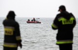 Poszukiwania zaginionego marynarza. Odnaleziono ciało mężczyzny. Służby ratownicze prowadziły akcję z morza oraz z lądu