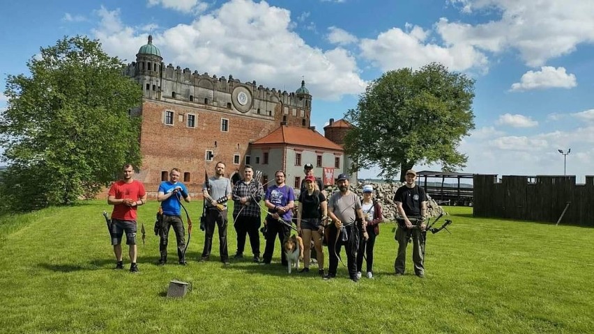 Na Mistrzostwa Łuczników 3D na zamku w Golubiu-Dobrzyniu...