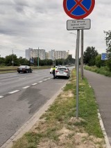 Przy ul. Hetmańskiej w Poznaniu jest już punkt kontroli policyjnych - w samą porę, bo doszło tu do kolejnego wypadku...