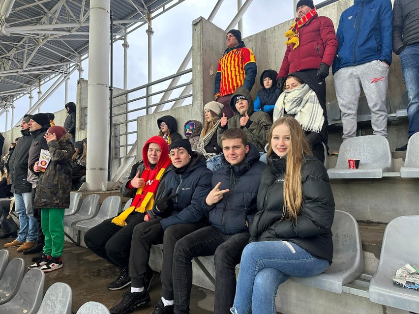 Uczniowie ze Stąporkowa na meczu Korony.