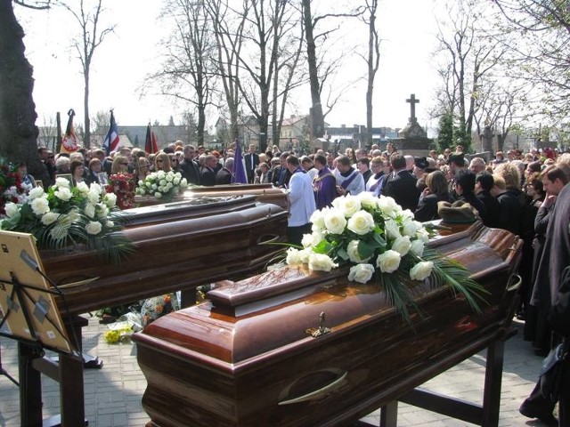 20 kwietnia w tragicznym wypadku zginęli: Andrzej Zaorski, Paweł Płochocki, Adam Raca, Grzegorz Podbielkowski i Piotr Rytel