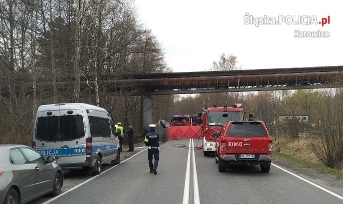 Do wypadku doszło w Katowicach. Kierowca z nieznanych...