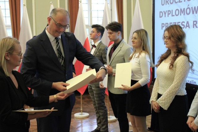 Uroczystość odbyła się w delegaturze Urzędu Wojewódzkiego w Koszalinie.