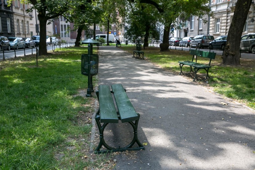 Plac Biskupi od wielu lat czeka na przebudowę. Inwestycja...