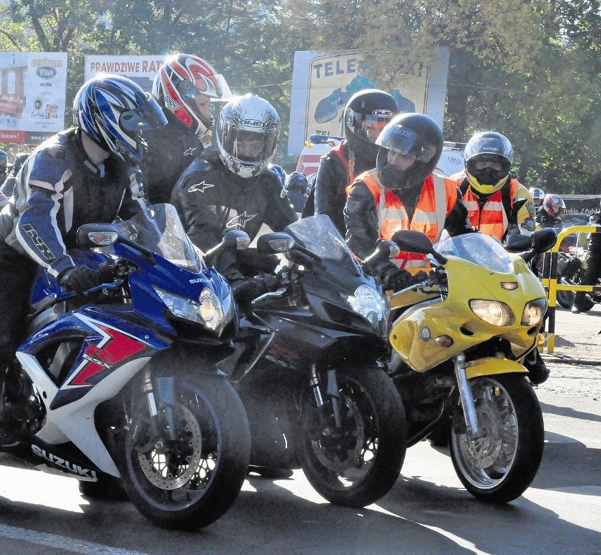 Stałym elementem zlotów motocyklowych jest uroczysty...