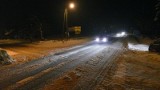 Trudne warunki na drogach Powiśla. Drogowcy walczą ze śniegiem.