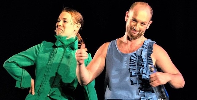 W spektaklu Lubuskiego Teatru „Zielony Gil” jest tak gorąco od uczuć i emocji, że bywa też pikantnie… Ku uciesze widza!