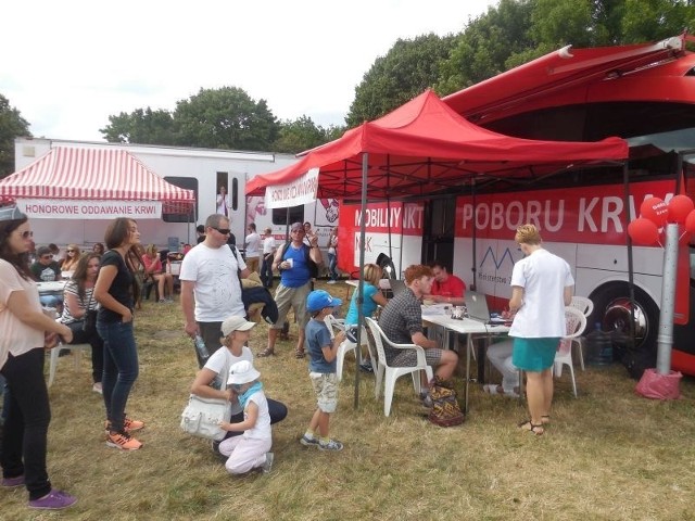 Podczas tegorocznych Pokazów Lotniczych Air Show w Radomiu na fotelach krwiodawcy zasiadło 331 osoby.