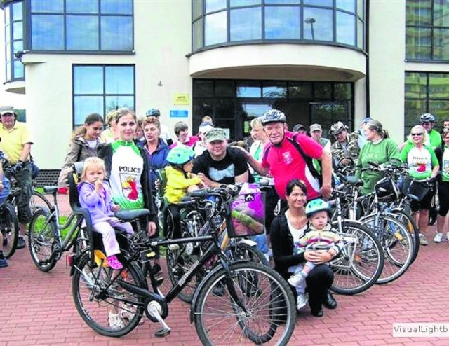 Rodzinne rajdy rowerowe w Policach to już tradycja. Uczestniczą w nich zarówno najmłodsi, jak i sędziwi rowerzyści.