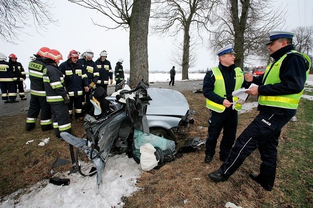 Wypadek w Łowinie. Nie żyje jedna osoba!