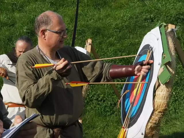 Stowarzyszenie Koszalińska Kompania Rycerska będzie kontynuować cykl zajęć nauki łucznictwa „Trafiaj jak Robin Hood”.