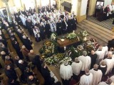 Pogrzeb biskupa Szurmana. Tadeusz Szurman pochowany w Katowicach [WIDEO + ZDJĘCIA]