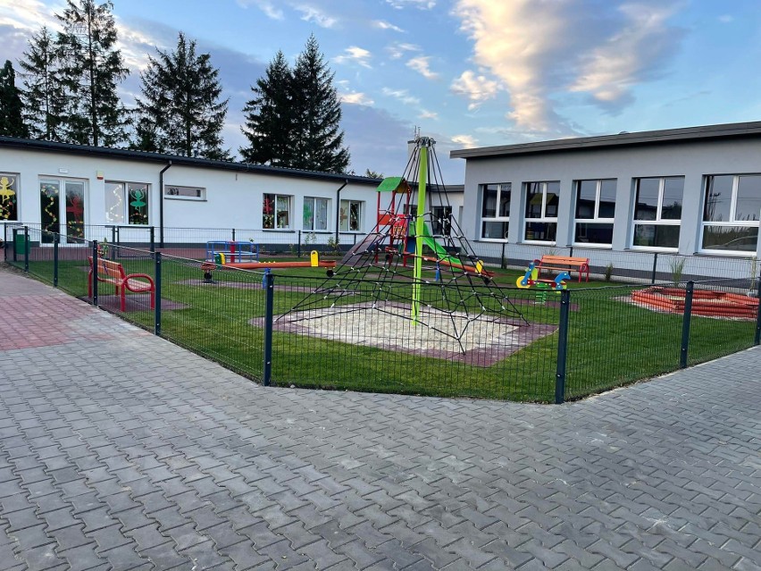 Nowe przedszkole w Bądkowie, w gminie Goszczyn już działa. Stara szkoła zamieniła się w kolorowe miejsce dla przedszkolaków