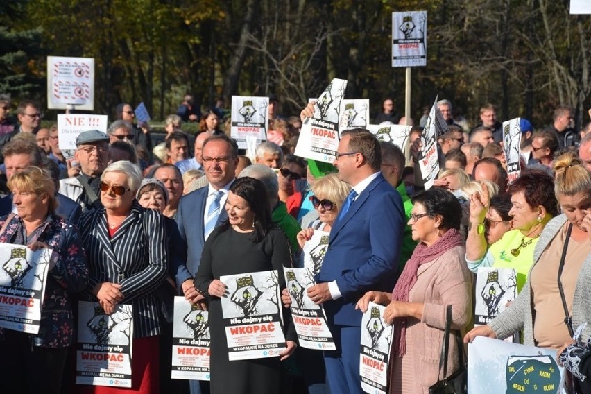 Mieszkańcy licznie protestowali przeciwko budowie kopalni na...