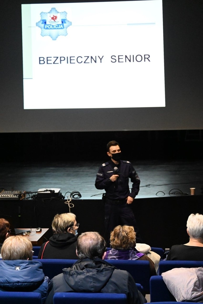 Takich spotkań nigdy za wiele. Słupscy policjanci przyjęli...