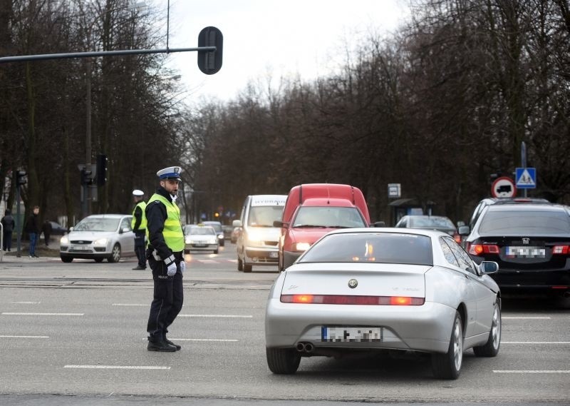 Nie działa sygnalizacja na skrzyżowaniu Rydza-Śmigłego i Milionowej! OGROMNE KORKI!