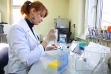 Szpital w Poznaniu twierdzi, że nie może izolować dzieci ze świńską grypą
