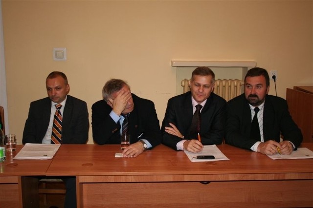 Do nowej rady weszli ponownie: Eugeniusz Bogucki, Andrzej Sadowski i Wojciech Krzyżanowski. Nie dostał się natomiast Andrzej Raś (drugi z lewej)