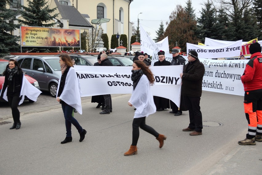 Marsz dla życia i rodziny w Ostrołęce [ZDJĘCIA I WIDEO]