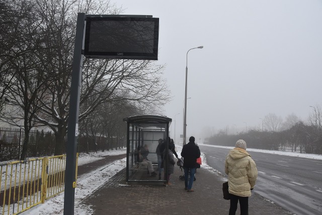 Jedna z tablic elektronicznych została ustawiona na przystanku "Czereśniowa", który jest przy ul. Piłsudskiego.