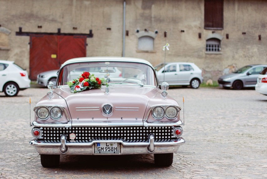 Zobacz wyjątkowe auta do ślubu na Instagramie!