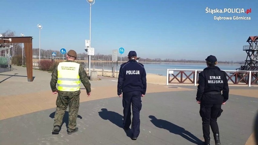 Strażnicy miejscy w Dąbrowie Górniczej przyjmują rocznie...