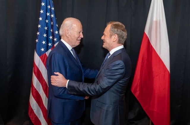 Były premier uścisnął dłoń amerykańskiego przywódcy podczas jego ubiegłotygodniowej wizyty w Warszawie.