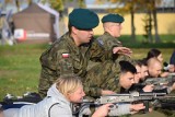 Bezpłatne szkolenie "Trenuj z wojskiem" w brygadach w Tomaszowie i Sieradzu. Miejsce już nie ma, ale minister obrony zapowiada kontynuację