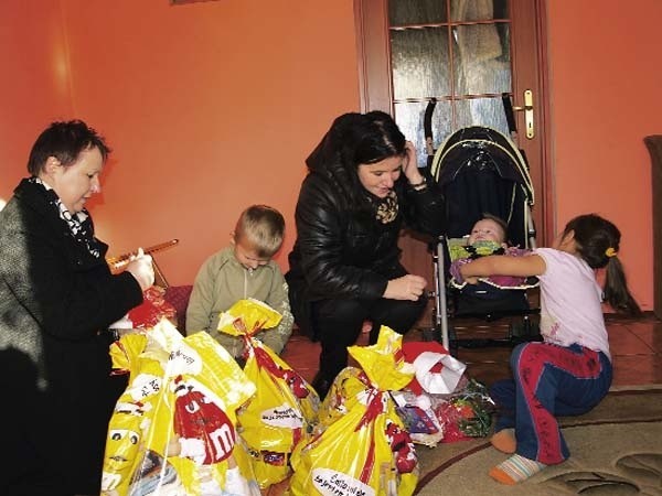 O dzieciach Marleny nie zapomniał też święty Mikołaj, który paczki dla nich pozostawił w koszalińskich przedszkolu i żłobku.