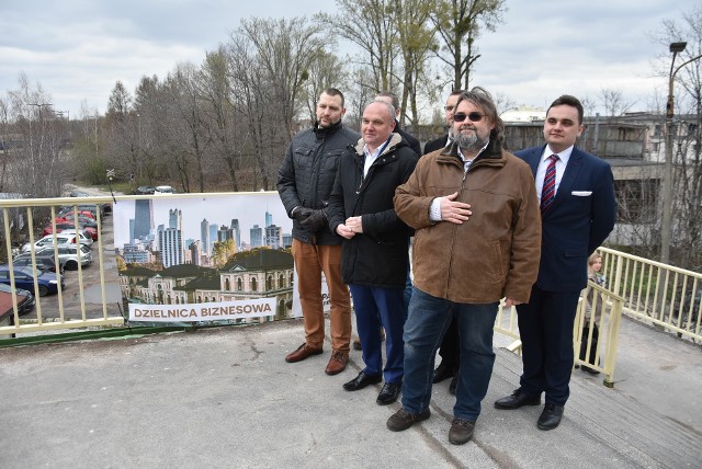 Dzielnica Biznesowa byłaby uzupełnieniem dla dwóch innych projektów. Zobacz kolejne zdjęcia. Przesuwaj zdjęcia w prawo - naciśnij strzałkę lub przycisk NASTĘPNE