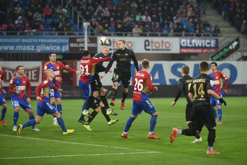 Ekstraklasa: Piast Gliwice – Cracovia 2:2 [RELACJA, ZDJĘCIA]