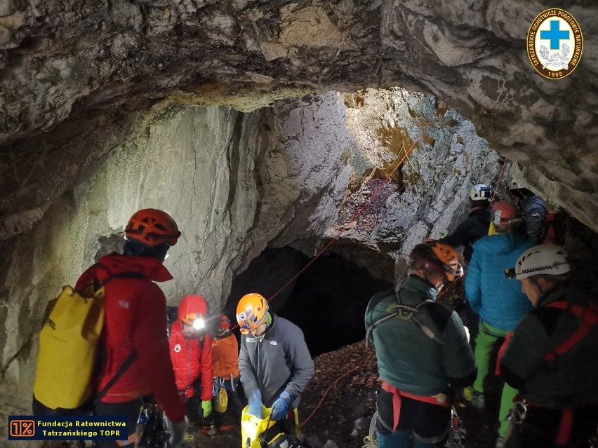 Tatry. Ratownicy z kilku krajów trenowali w Dolinie ku Dziurze [ZDJĘCIA]