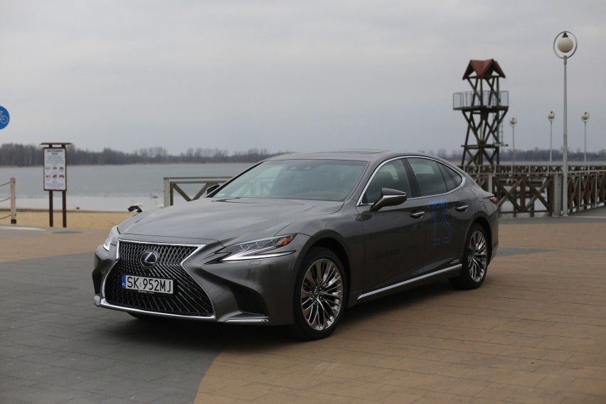 Magda Narożna ma nowy samochód. To Lexus LS 500h