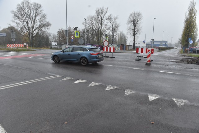 Zakaz wjazdu w dochodzący od Motoareny do Szosy Okrężnej fragment ulicy Łukasiewicza przestanie obowiązywać od piątku 24 listopada