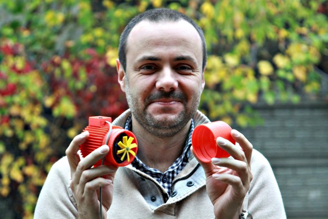 Inżynier Tomasz Zwolan zaprojektował już drukarkę dla Ursusa. Teraz chce drukiem 3D zainteresować szkoły