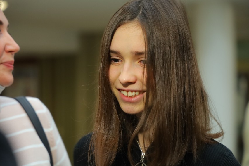 Lekarze z Matki Polki w Łodzi naprawili serce 16-latki z Odessy. Dziewczynka jest zdrowa, bo Polska leczy uchodźców