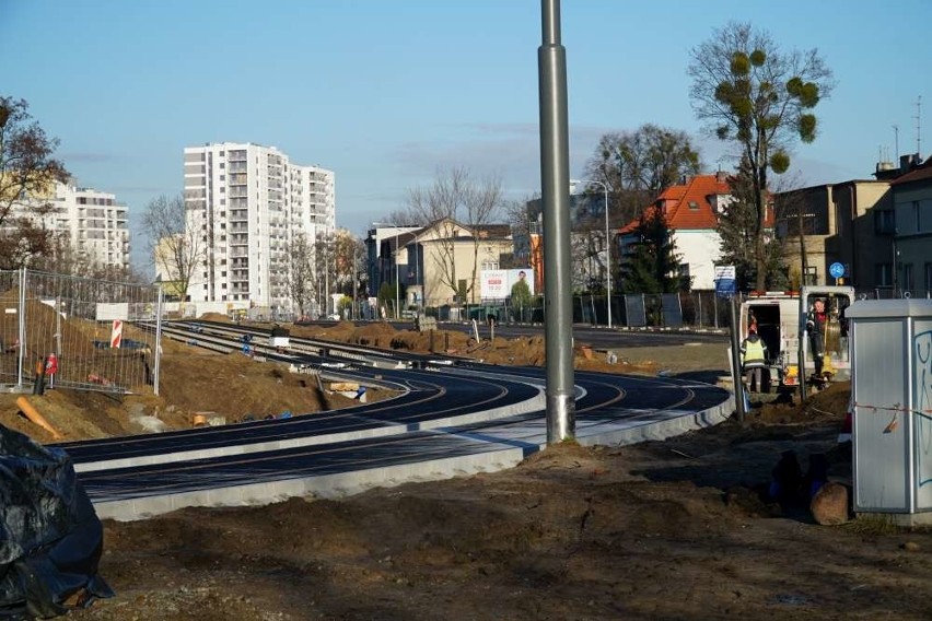 Prace na budowie tramwaju na Naramowice nie zwalniają i już...