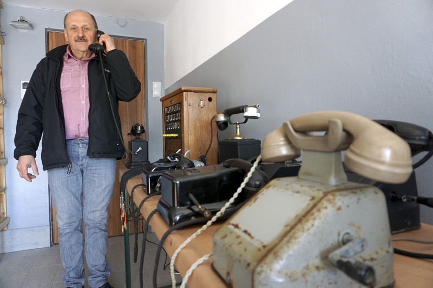 Lublin: Telefoniczny zawrót głowy. Pan Henryk w swojej piwnicy otworzył muzeum telekomunikacji