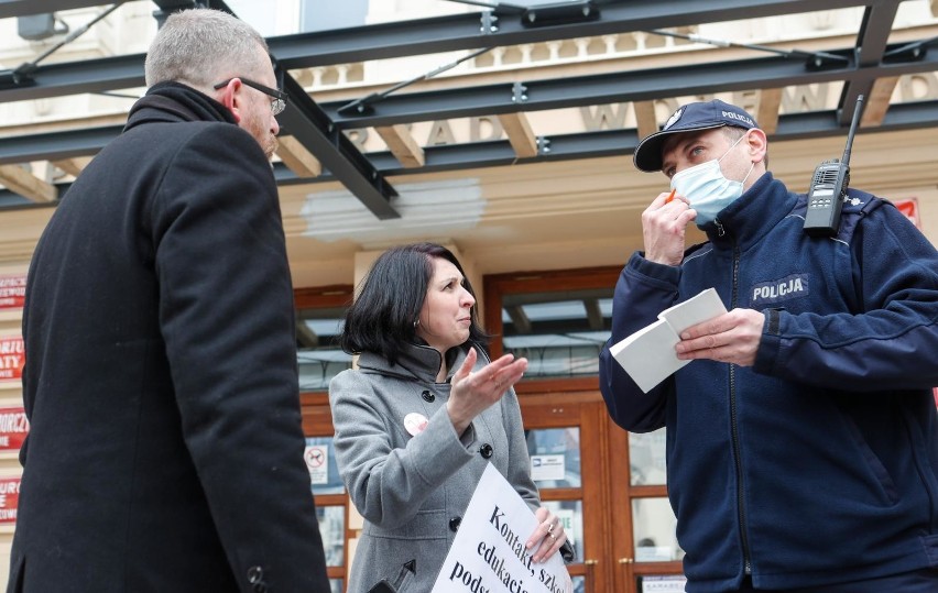 Adam Niedzielski, minister zdrowia w środę zapowiedział nowe...