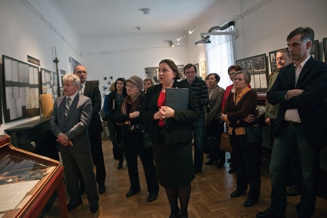 W piątek na otwarcie wystawy w Muzeum imienia Oskara Kolberga w Przysusze przyszło wiele osób.