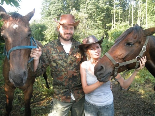 Monika i Marcin Obałek o swoich podróżach piszą także na swojej stronie www.zkopyta.org. Jeśli chcesz się z nimi skontaktować w sprawie szlaku konnego, możesz zadzwonić 691 336 010.