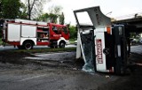 Wypadek w Częstochowie: Przewrócona śmieciarka na drodze. Ranny w szpitalu [ZDJĘCIA + WIDEO]