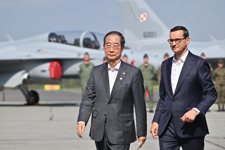 Premierzy Polski i Korei Południowej spotkali się w Mińsku...