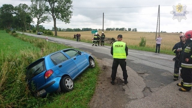 We wtorek (25.07) przed południem policjanci z Łeby i Lęborka pracowali na miejscu wypadku drogowego, do jakiego doszło na drodze wojewódzkiej nr 213 w gminie Wicko.