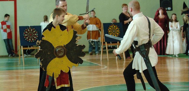 Dzieci uczyły się historii poprzez zabawę.