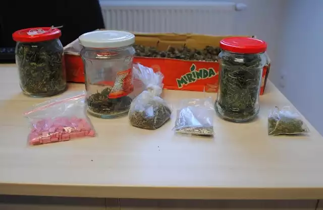 Narkotyki w Sejnach. Policja zatrzymała 21- i 23-latka