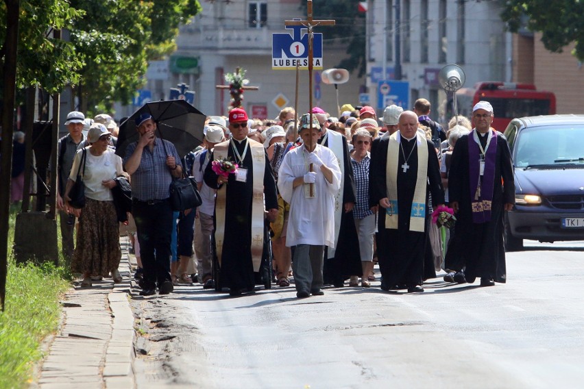 Wyruszyła 41. Lubelska Piesza Pielgrzymka na Jasną Górę. Każdy pielgrzym idzie ze swoją intencją (DUŻO ZDJĘĆ, WIDEO)