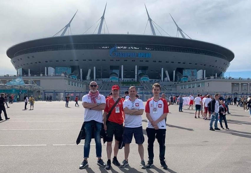 Burmistrz Adam Bolek dopingował Biało-Czerwonych z trybun stadionu w Petersburgu
